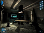Geheime Labors, Militäranlagen, Bürogebäude und Hinterhöfe sind typische Schauplätze von Deus Ex 2.