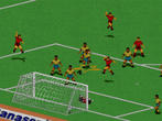[b]Fifa 94[/b]: Unten links sehen Sie einen Ausschnitt der Bandenwerbung.