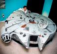 Der Millenium Falke als Bett. (5)