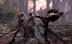 Wenn's sein muss, zückt auch E'lara ein Schwert, doch sie nimmt ihre Feinde lieber aus sicherer Entfernung unter Beschuss.