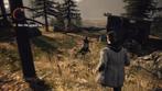 [b]Alan Wake[/b] Bei der Ankündigung des Thriller Alan Wake auf der E3 2005 beteuerten die Entwickler noch, dass es sich hierbei um ein Open World-Spiel handeln würde. Schließlich standen Schlagworte wie Sandbox und Open World zu dieser Zeit ganz hoch im Kurs. Nach einem halben Jahr Tüftelarbeit, mussten sich die Entwickler jedoch eingestehen: Das Konzept funktioniert nicht, ein Kurswechsel muss her. Nach 5-jähiger Entwicklungszeit und unzähligen Terminverschiebungen, wurde Alan Wake schließlich mit lediglich 20 - 30 Stunden Spielzeit als extrem gradliniger Shooter vorstellig. Jedoch nicht bei uns. Denn - besonders bitter - auch die geplante PC-Version des Action-Titels blieb letztlich auf der Strecke.