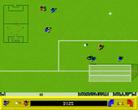 Kick Off 2, Amiga 500, 1990. Das äußerst schwer zu kontrollierende Vergnügen überraschte mit einer gewaltigen Spieltiefe. Erstmals klebte der Ball nicht am Fuß des Spielers, sondern musste durch ständiges Antippen in die gewünschte Richtung gebracht werden. Die Kick-Off-Serie war eine der ersten Fußball-Reihen, bei denen man gezielt foulen konnte. Kick Off 2, Amiga 500, 1990. Das äußerst schwer zu kontrollierende Vergnügen überraschte mit einer gewaltigen Spieltiefe. Erstmals klebte der Ball nicht am Fuß des Spielers, sondern musste durch ständiges Antippen in die gewünschte Richtung gebracht werden. Die Kick-Off-Serie war eine der ersten Fußball-Reihen, bei denen man gezielt foulen konnte.