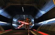 Mit zwei Laserschwertern unterwegs: Screenshot zum Online-Rollenspiel Star Wars: The Old Republic. 