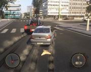 Um flüchtende Schurken zu stoppen, müssen Sie deren Karren rammen und sich dann vor ihnen postieren. Wenn Ihr Wagen Schaden nimmt, gibt es Punktabzug.