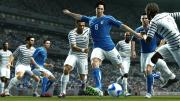 Pro Evolution Soccer 2012 (PES 2012) für PC im Test: Konami holt spielerisch auf, nur die Präsentation ist bei FIFA 12 besser. (4)