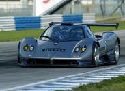 [b]Race Driver: GRID [/b]erscheint am 30. Mai im Handel. Im Spiel stehen Ihnen [url=http://community.codemasters.com/forum/showthread.php?t=280819]über 40 fahrbare Untersätze[/url] zur Verfügung. Unter anderem mit dabei: Pagani Zonda - Bilderquelle: [url=http://www.7extrememotorsports.com/lemans/cars/gts-pagani-zonda-gr.htm]7extrememotorsports.com[/url] & [url=http://www.paganiautomobili.it/english.htm]Pagani[/url]