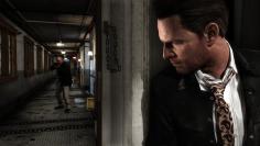 Max mit vollem Haar und Stoppelbart. So sehen wir ihn in Max Payne 3 wohl nur in Rückblenden. Weitere Informationen zum Spiel erhaltet ihr auf unserer [url=http://www.pcgames.de/Max-Payne-3-PC-87660/]Max Payne 3-Themenseite[/url].