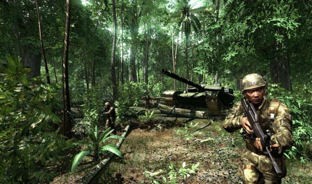 Crysis erscheint im Oktober für Xbox 360 und Playstation 3. Die Konsolen-Version soll unter anderem bessere Beleuchtung als die hier gezeigte PC-Version bieten.