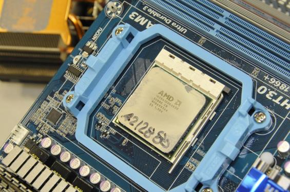 AMD Phenom II X6 Codename Thuban (13)