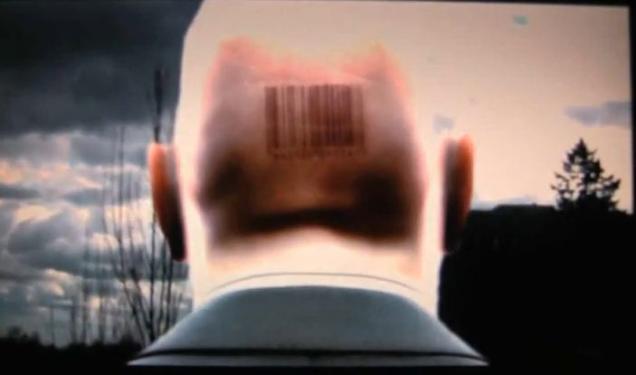 Das soziale Netzwerk für geschäftliche Kontakte LinkedIn gibt über zwei Mitarbeiter von IO Interactive Hinweise darauf, dass sich ein fünfter Teil von Hitman in Entwicklung befindet und 2011 veröffentlicht wird. (3)