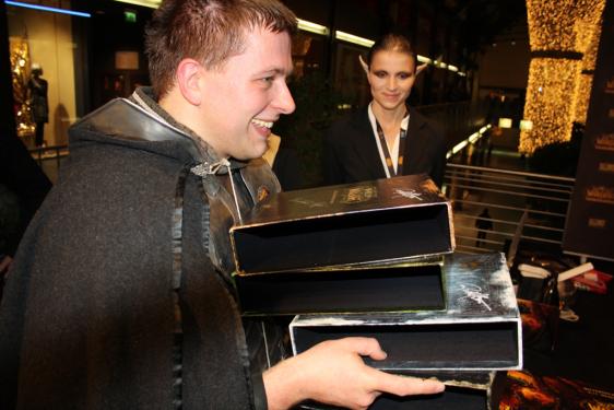World of Warcraft: Cataclysm sorgt für freudige Gesichter, wie hier im Bild zum Launch-Event zu sehen. Doch nicht jeder kann sich glücklich schätzen.