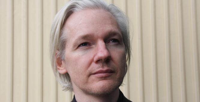 Julian Assange, Gründer von Wikileaks, wurde gestern in England verhaftet. Ihm wird in Schweden eine Vergewaltigung vorgeworfen.