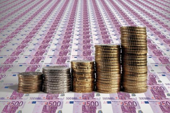 Nutzt man häufig Item-/Cash-Shops von Free-2-Play-Games können sich auf langfristige Sicht große Beträge ansammeln. Achtsamkeit und Kontrolle sind wichtige Stichworte, um bei F2P-Games nicht in eine Falle zu tappen.