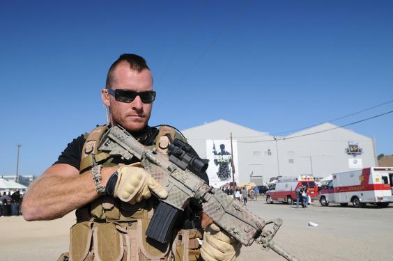 PC Games auf der Call of Duty XP: Neben einer spielbaren Version von Modern Warfare 3 präsentiert Activision auf seinem Messegelände viele Attraktionen, coole Soldaten und zahlreiche Hostessen. In der Bildergalerie seht ihr über 50 neue Fotos vom zweiten Messetag. 