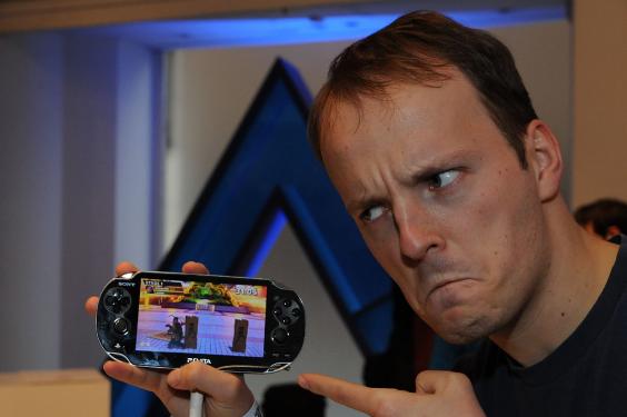 Dank der Firmware 4.0 für die PS3 kann die Konsole bald mit dem Handheld Playstation Vita kommunizieren und Daten austauschen.