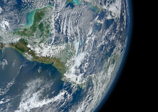 Das Klima sei gar nicht in Gefahr, meint Prof. Fritz Vahrenholt in seinem Buch 'Die kalte Sonne - Warum die Klimakatastrophe nicht stattfindet'. Andere Wissenschaftler widersprechen. (3)