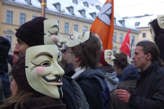 Acta-Proteste: Bezüglich des Urheberrechts gab es eine Entscheidung, bei der es um den Zwang geht, dass Internet-Provider oder soziale Netzwerke Filter einsetzen müssen.
