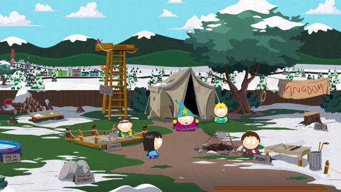 So sieht Cartmans Königreich in South Park: Der Stab der Weisheit aus: Statt einer Burg nimmt der pummelige South Park-Star mit einem Zelt vornehmen, ein Sandkasten ersetzt die Pferde-Ställe und der Garten Butters' dient als das Herrschaftsgebiet. 