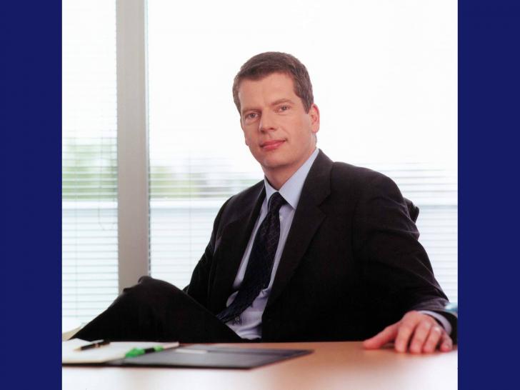 [28/04/03] Dr. Jens Uwe Intat, Geschäftsführer EA Central