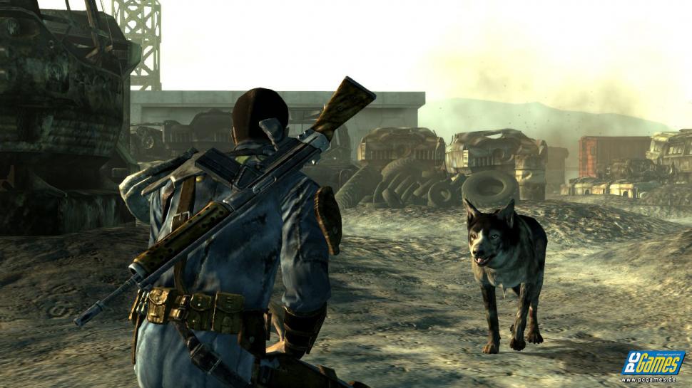 [22/04/08] In einer der ersten geskripteten Sequenz erleben Sie, wie eine umherstreifende Bande den Besitzer eines Schrottplatzes umbringt. Daraufhin schließt sich dessen Hund Dogmeat Ihnen an – begleitet Sie fortan auf Schritt und Tritt. Der Vierbeiner unterstützt Sie im Kampf oder dient als Spürhund, indem er auf Befehl die Umgebung nach nützlichen Gegenständen absucht. Allerdings findet er nur Dinge, die auch der Held hätte aufspüren können.