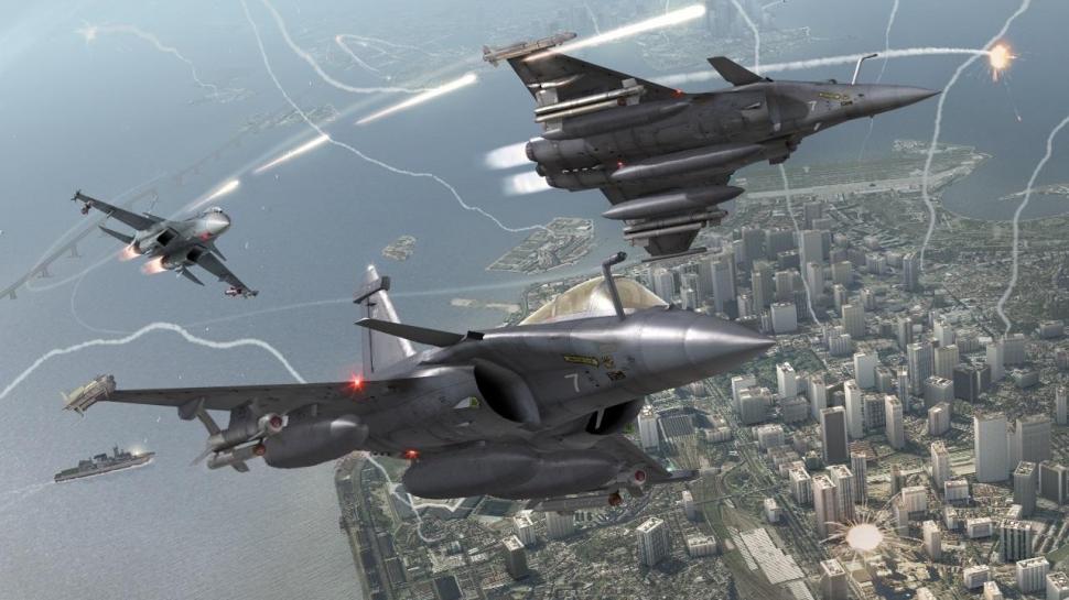 [14/05/08] In Tom Clancy's H.A.W.X. steuern Sie 50 High-Tech-Jets, die mit speziellen Radarsystem ausgestattet sind. Das Spiel versetzt Sie in das Jahr 2012, in dem die Welt immer mehr von privaten Militärparteien abhängig ist. H.A.W.X. bietet eine kooperative Kampagne für bis zu vier Spieler und einen auf maximal 16 Spieler ausgelegten klassischen Mehrspielermodus.  Laut Ubisoft wird das Spiel schon im Herbst dieses Jahres erscheinen, sowohl für Xbox 360, Playstation 3, als auch für den heimischen PC.