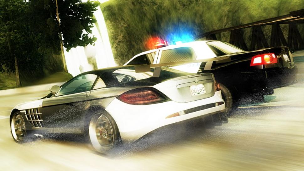[22/11/08] Need for Speed: Undercover - Update28: '07 Mercedes-Benz SLR McLaren 722 - $225,000 - Spitzengeschwindigkeit: 336 km/h - In regelmäßigen Abständen präsentieren wir Ihnen in unserer umfangreichen Bildergalerie einige der verfügbaren Rennwagen aus NfS: Undercover. Passend dazu legen wir Ihnen zu einigen Autos auch einen kurzen Video-Clip ans Herz, welcher das schicke Gefährt in Aktion zeigt. Ob der neue Teil der NfS-Reihe hält was er verspricht, erfahren Sie in unserem ausgiebigen Test unseres Kollegen Christian Schlütter.