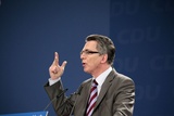 Jugendschutz: Innenminister Thomas de Maizière spricht sich für Websperren aus und gerät in die Kritik