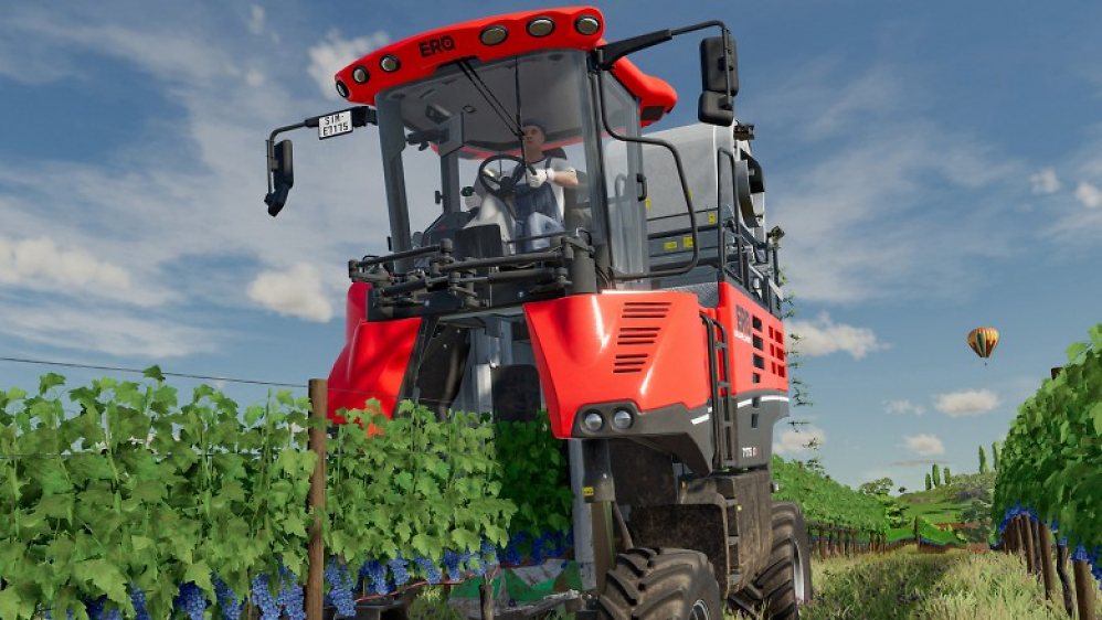 Weinernte im Landwirtschafts-Simulator 22 mit großem Gerät.
