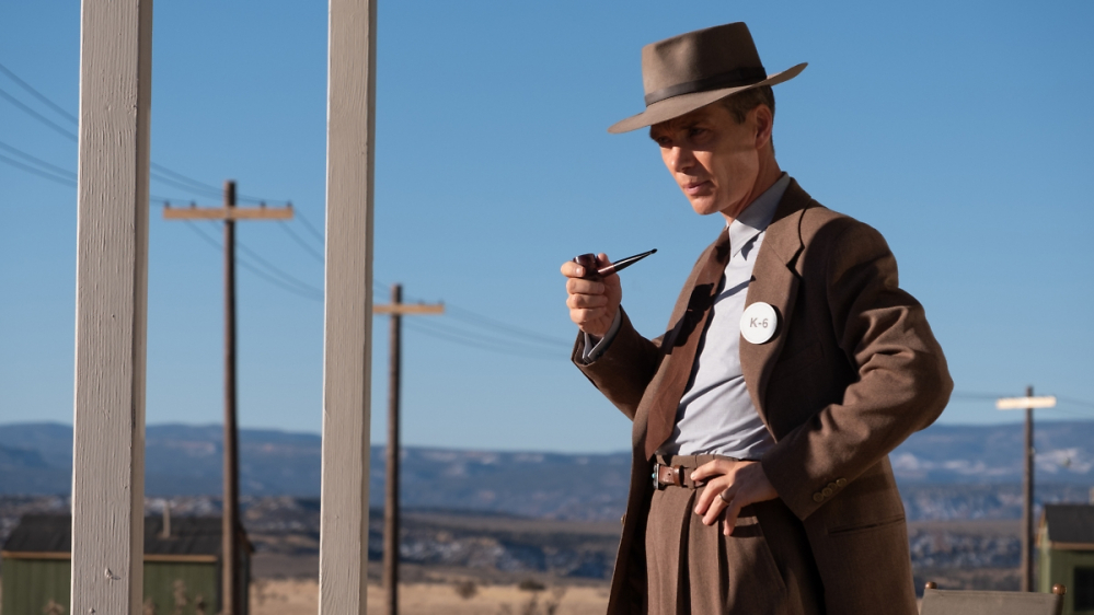 Christopher Nolans "Oppenheimer" in der Filmkritik: Männer, die auf Tafeln starren