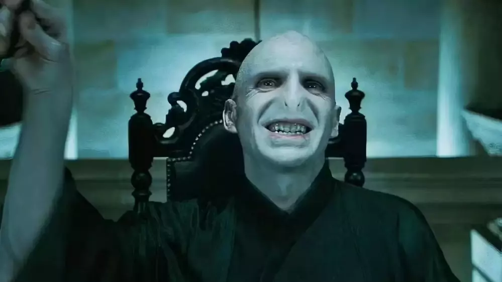 Ganz anders als im Buch: Harry Potter-Serie zeigt Voldemort-Szene gleich in Staffel 1
