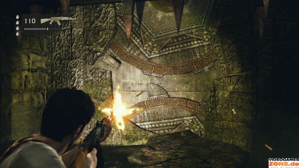 Wenn wir gegen Ende von Kapitel 8 in den Raum mit den Stacheln in der Decke fallen, zerschießen wir die Zacken der Zahnräder, um Drake und Chloe zu retten.