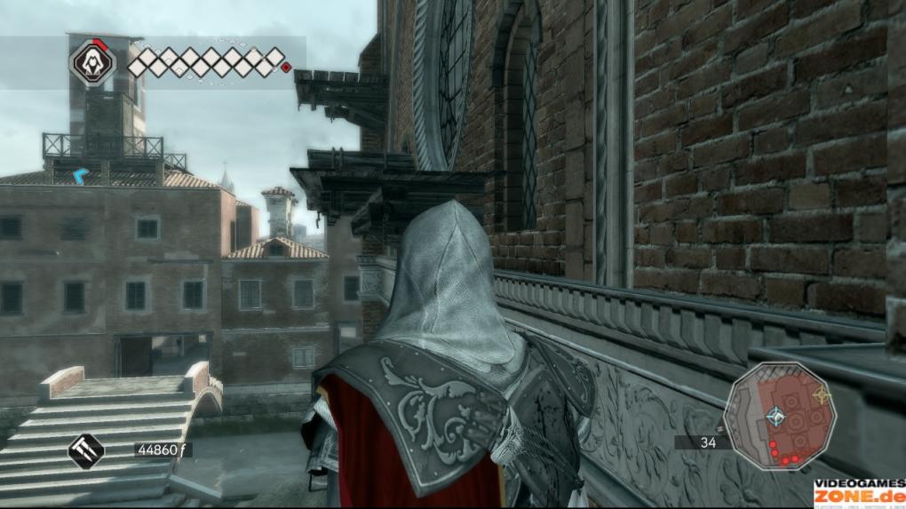 Weiter geht es über die Holzplattformen, bis ihr euch auf das Dach des Gebäudes ziehen könnt. Dummerweise versperrt ein Gitter den Weg zum Palazzo. Doch Ezio hat eine rettende Idee: Mit Leonardo da Vincis Flugapparat will er einen Flug über die halbe Stadt bis zum Palazzo wagen.