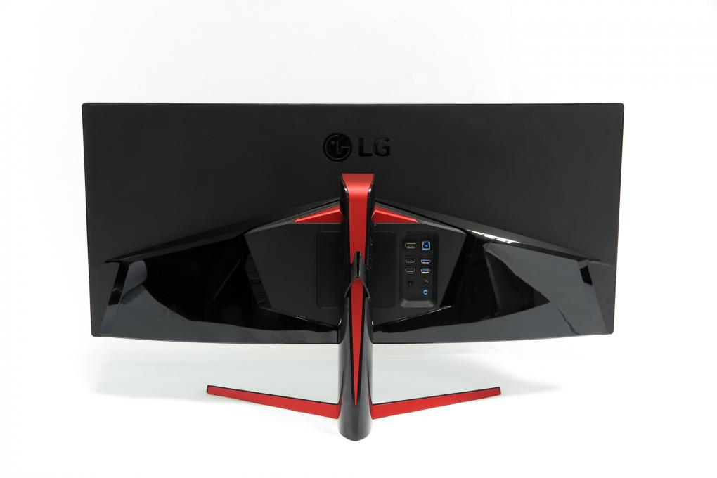 LG 34UC79G-B: Rückseite