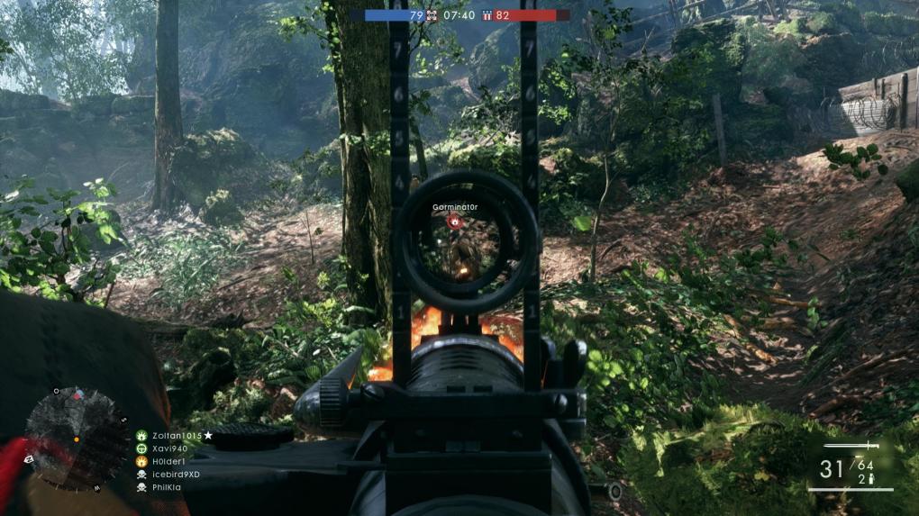 Team Deathmatch: Stirbt der Rote, verliert Team Rot ein Ticket. Hat Team Rot kein Ticket mehr, gewinnt Team Blau. Oder umgekehrt.