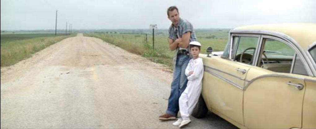 Der aus dem Knast entflohene Butch Haynes, freundet sich mit seinem Kidnapper-Opfer Phillip an ('Perfect World')