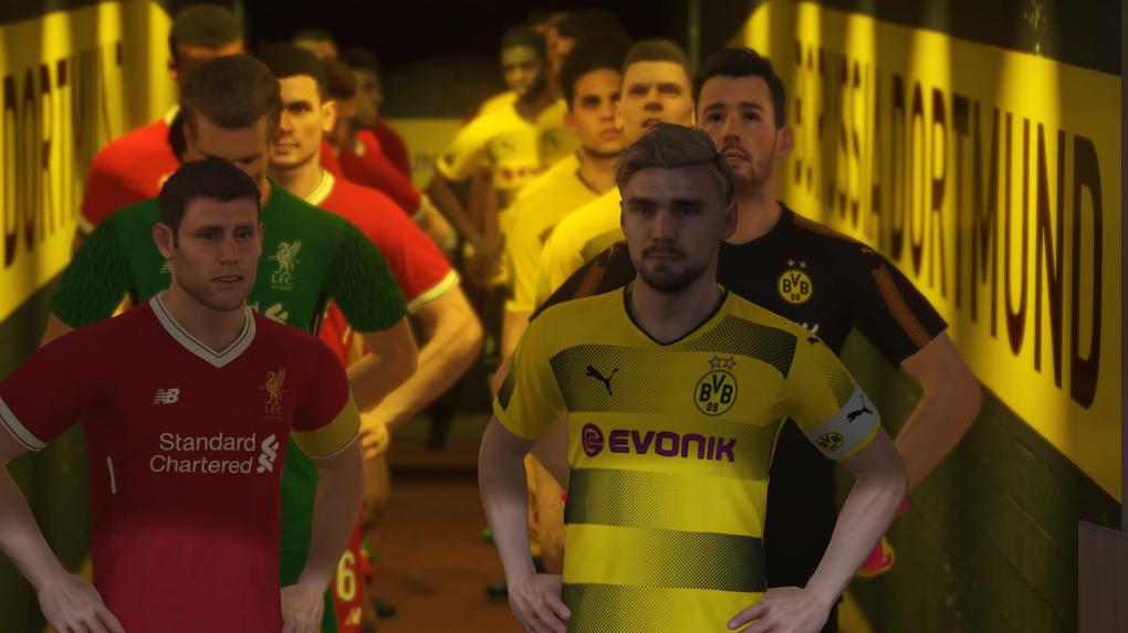 In PES 2018 sehen die virtuellen Spieler - siehe rechts vorne BVB-Kapitän Marcel Schmelzer - ihren gescannten Originalen zum Verwechseln ähnlich.