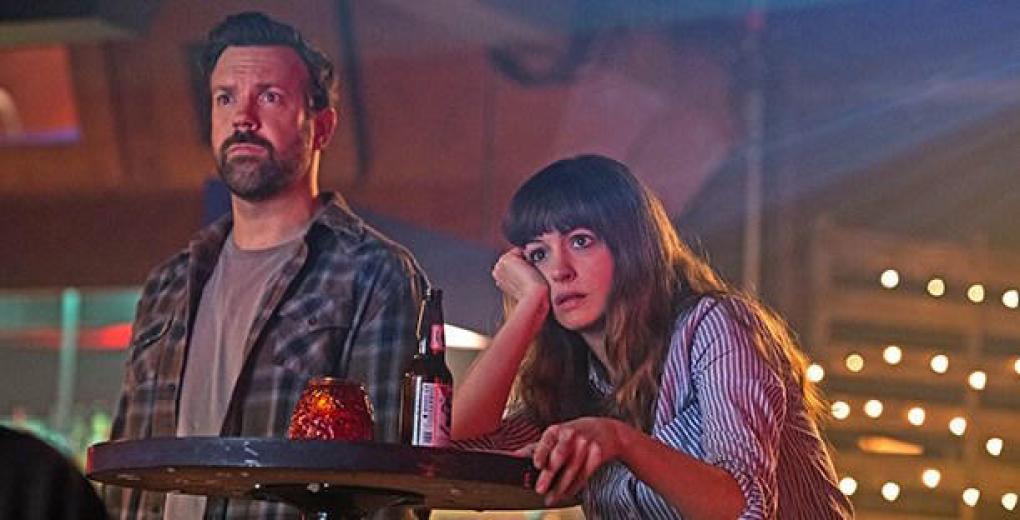 Anne Hathaway und Jason Sudeikis in 'Colossal'.