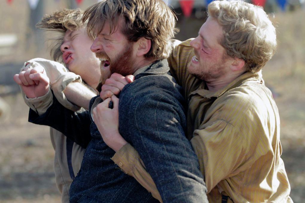 Szenenbild aus "Hatfields &amp; McCoys"