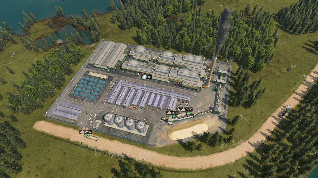 In dieser Glasfabrik liefern unten rechts unsere LKWs den Sand an, der dann sichtbar über Förderbänder in das Gebäude transportiert wird. Am Ende entsteht Glas, das auf der linken Seite des Geländes gelagert wird.
