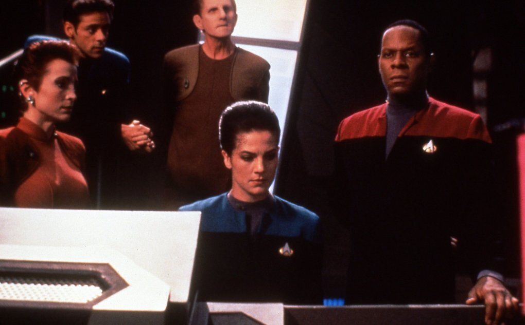 Trill Jadzia Dax hat symbiotische Gesundheitsprobleme.