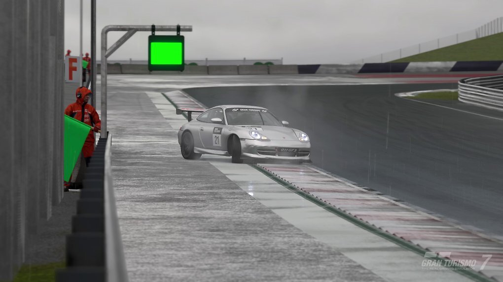 Ein anderes Genre, bei dem Herstellervorgaben oft ins Gameplay eingreifen: Rennspiele mit real existierenden Autos. Komplett verschrotten lassen die sich nämlich praktisch nie.&nbsp;