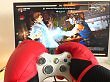 Mortal Kombat 1 mit Boxhandschuhen