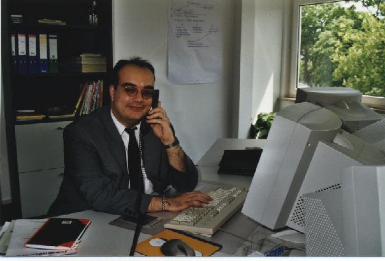 [26/11/2001] F.-J. Ziviani