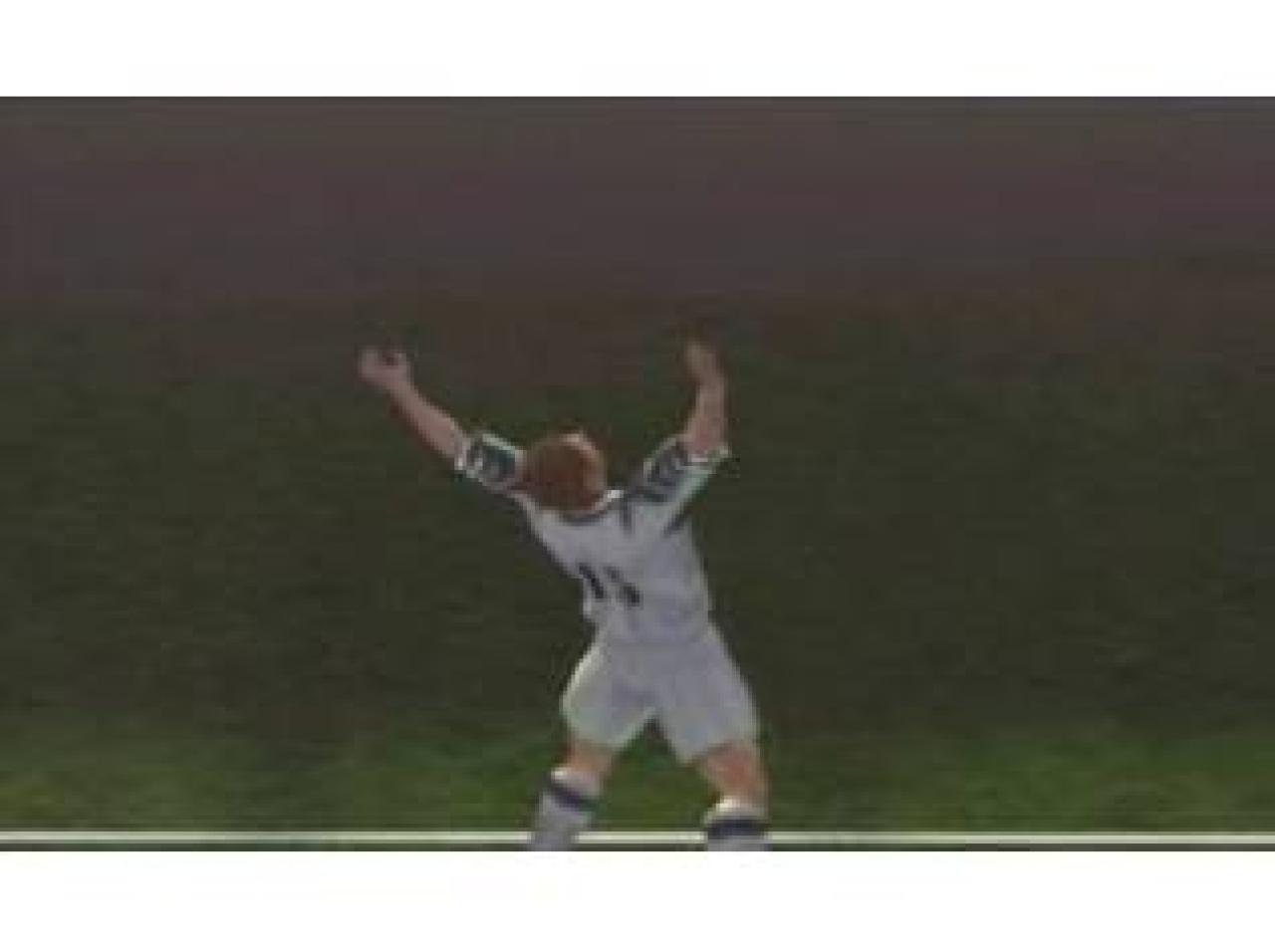 [26/11/2001] Die Torsequenz im Video.