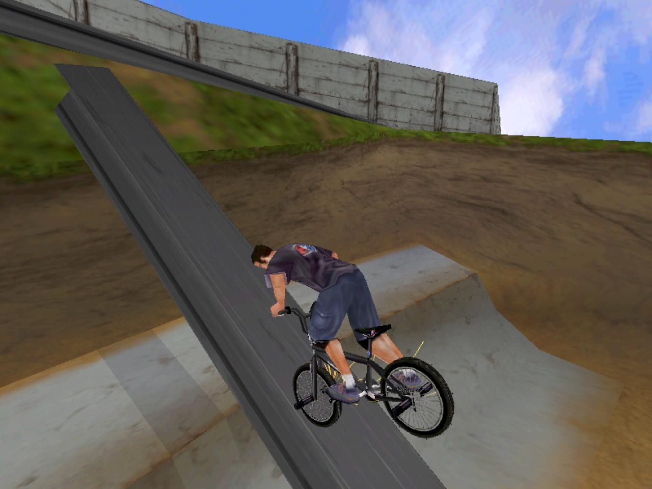 [26/11/2001] Auch mit dem BMX-Rad lässt es sich gut über Stahlträger, Kanten und Geländer grinden.