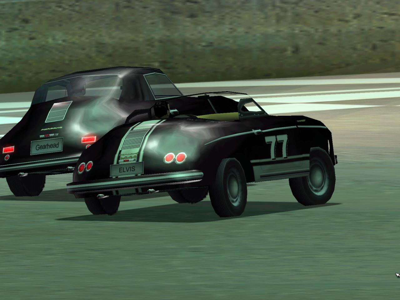 [26/11/2001] DIE KLASSIKER Leistungsmäßig können diese Porsche-Oldies mit heutigen Mittelklassewagen nicht mehr konkurrieren. Aber wen stört das, bei dem Aussehen?