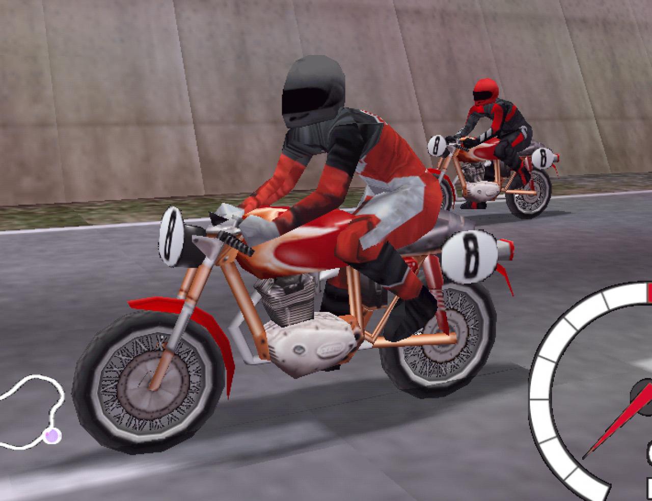 [26/11/2001] Etwas lächerlich sieht er ja schon aus, der Herr in seiner modernen Ledermontur auf der 50er-Jahre-Ducati.