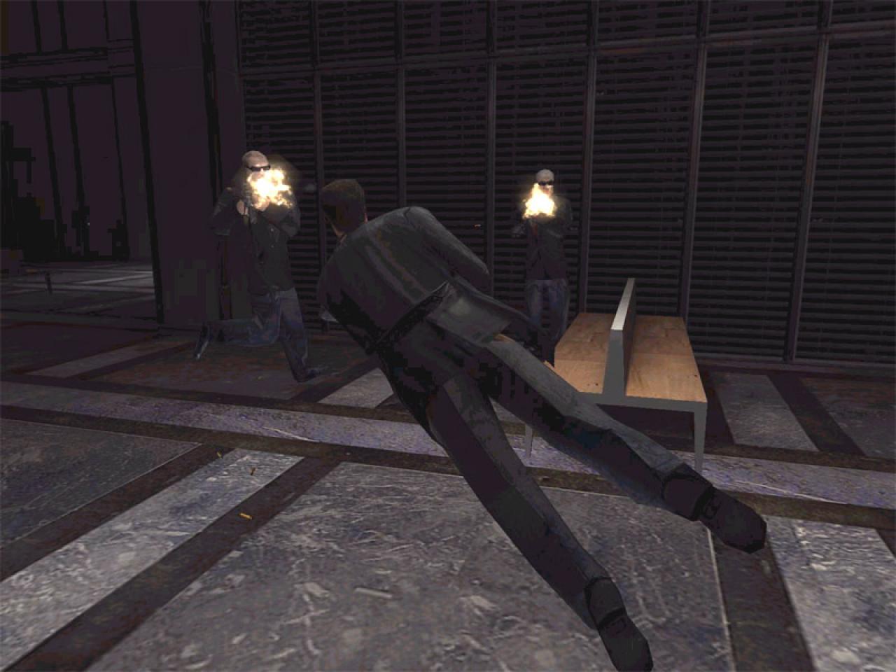 [26/11/2001] Die Entwickler haben sich vom Kinofilm Matrix inspirieren lassen: Hier kämpfen Sie gegen breitschultrige Agenten mit Sonnenbrillen.