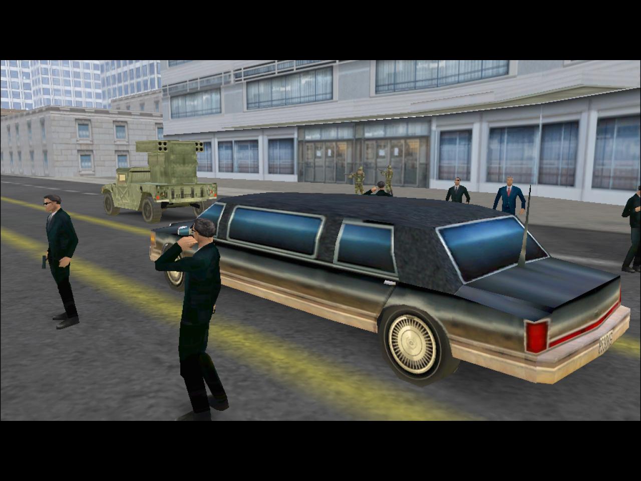 [01/01/2002] Secret Agent Man: Kurze Videosequenzen in der Spiel-Engine leiten die Missionen ein. Hier steigt der italienische Präsident in seine Limousine, die Sie beschützen sollen.