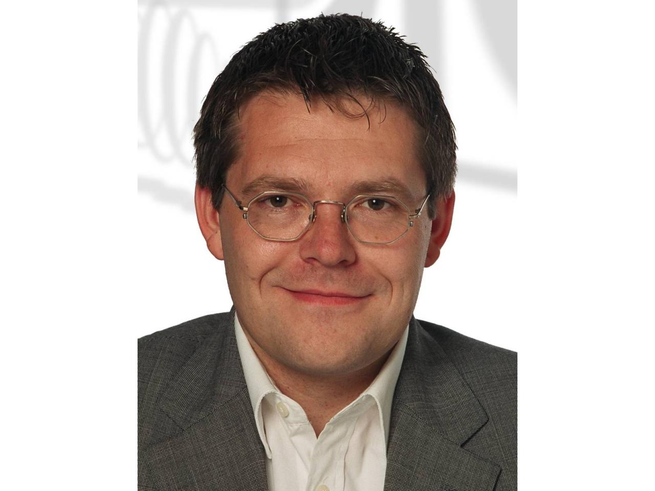 [21/08/2002] Bernd Berheide, PR-Manager bei Infogrames Deutschland, stellt sich den Fragen der Spieler.